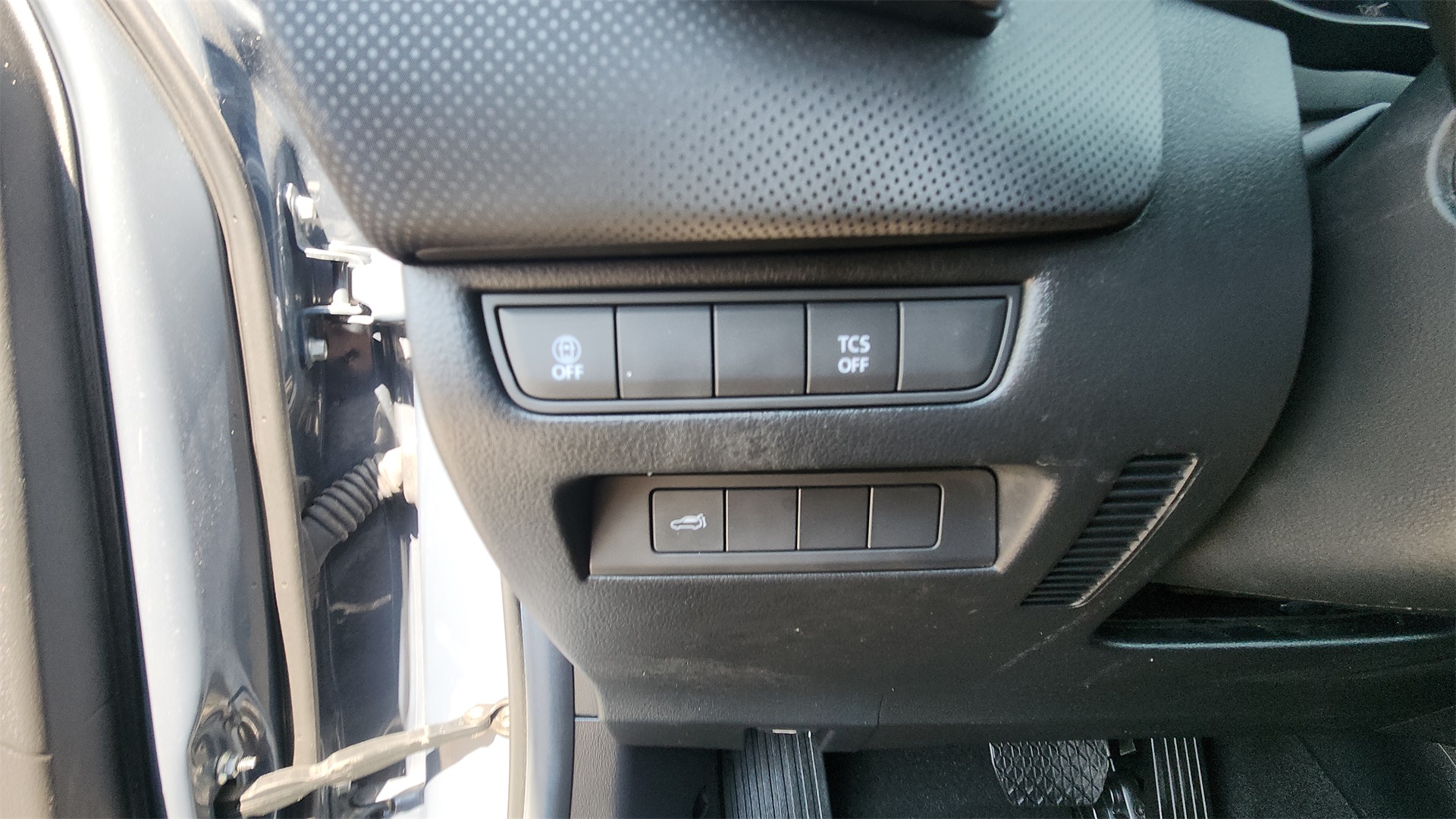 2024 Mazda CX-50 2.5 S Preferred photo 12