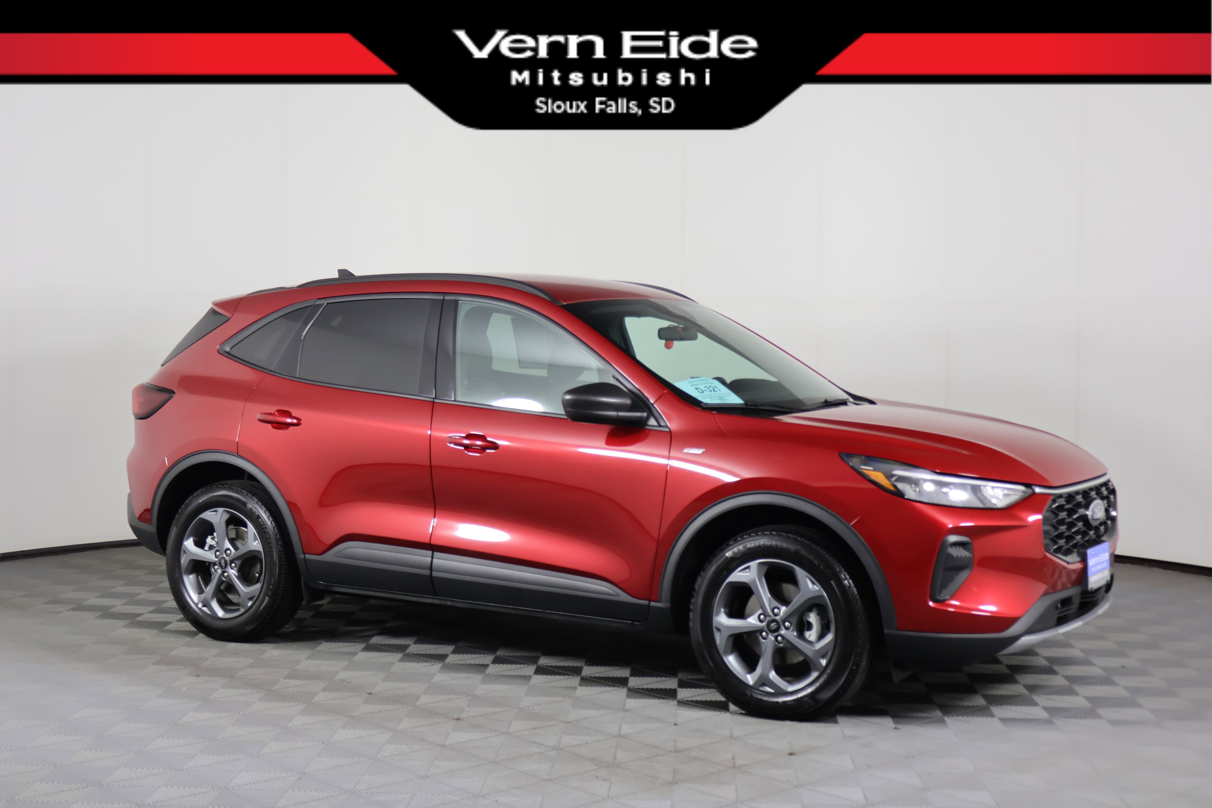 2025 Ford Escape ST-Line's photo