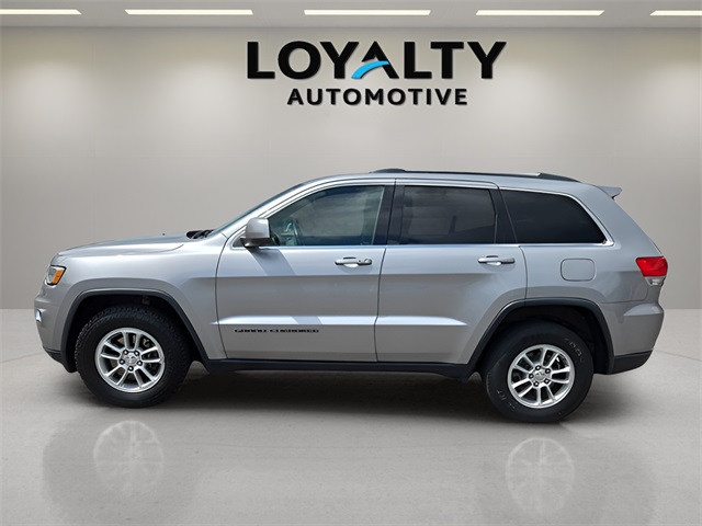 2018 Jeep Grand Cherokee Laredo photo 2
