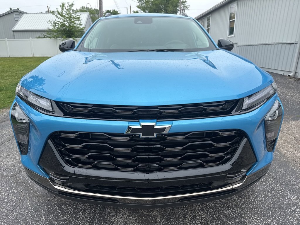 2025 Chevrolet Trax ACTIV photo 2