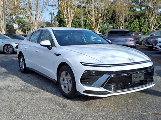 2026 Hyundai Sonata SE's photo