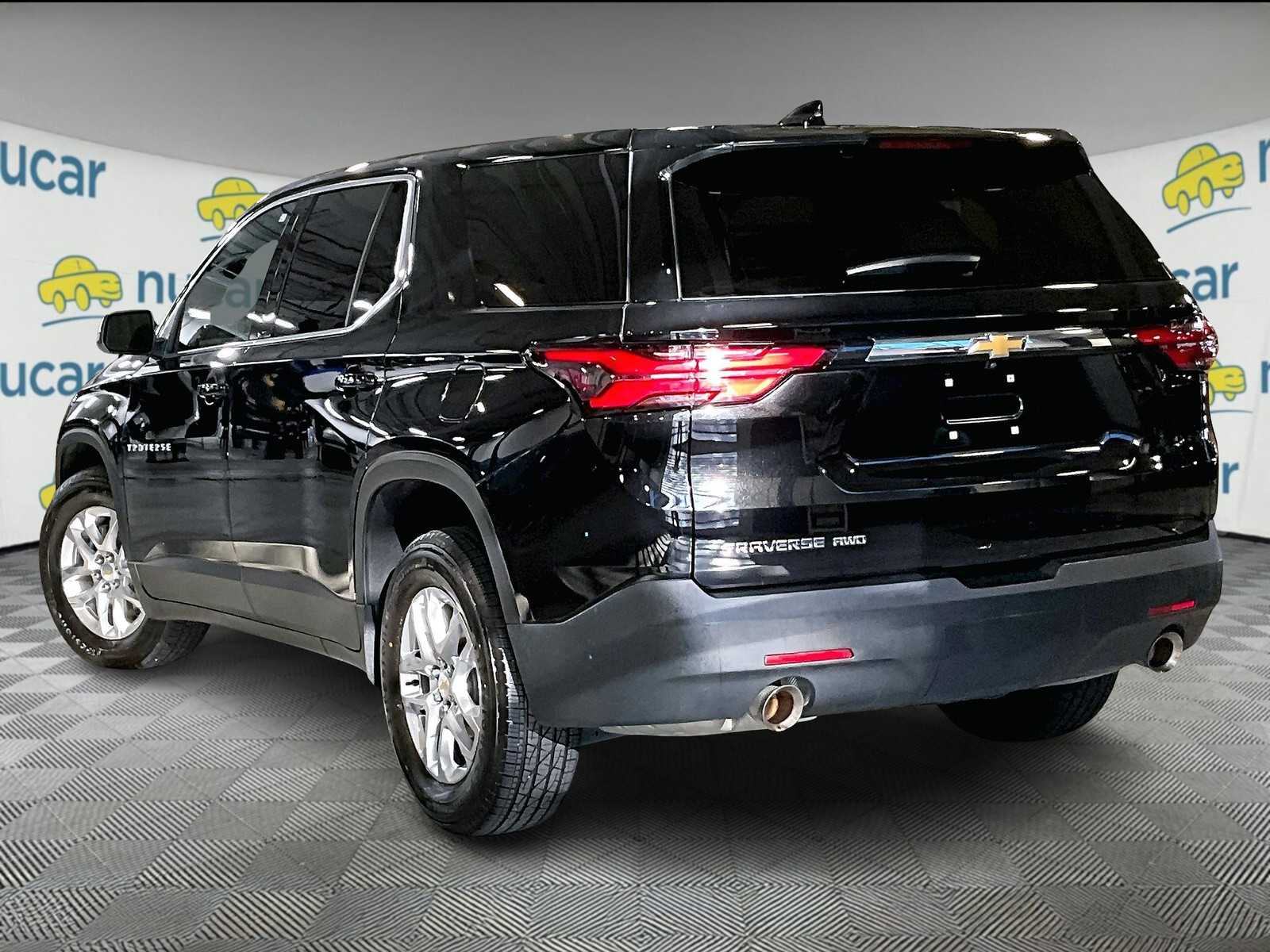 2022 Chevrolet Traverse LS photo 4