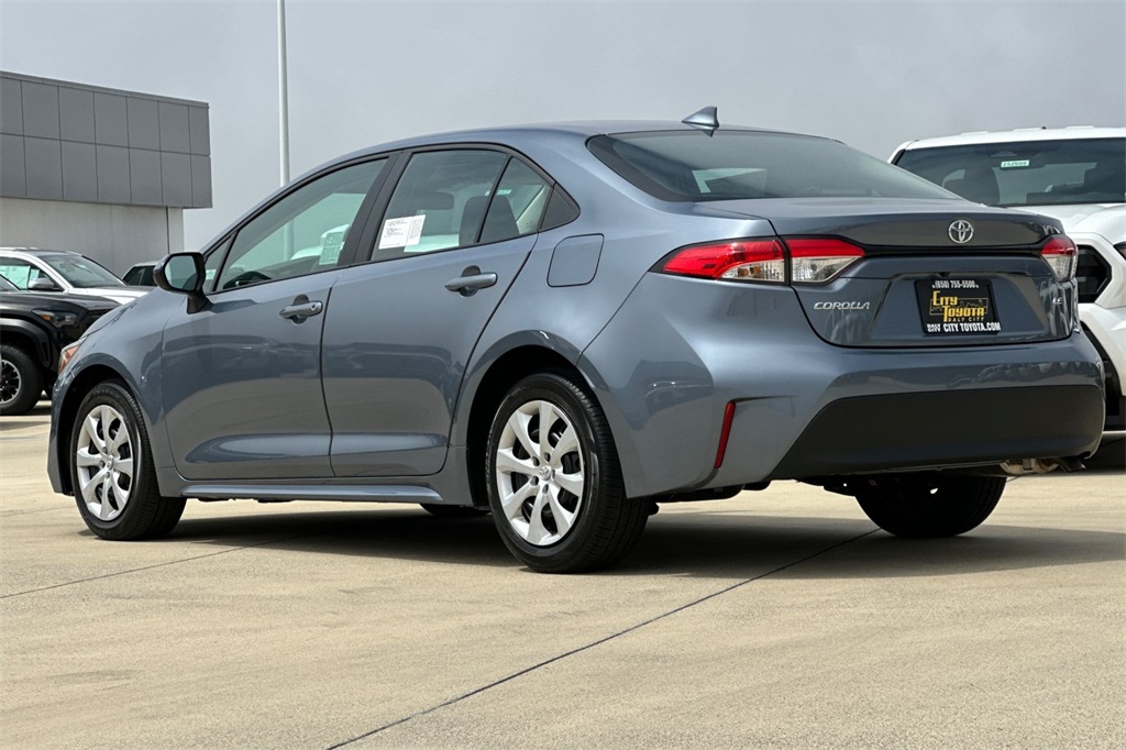 2025 Toyota Corolla LE photo 6