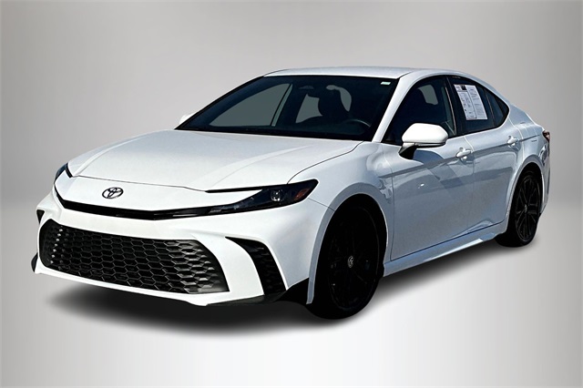 2025 Toyota Camry SE photo 2