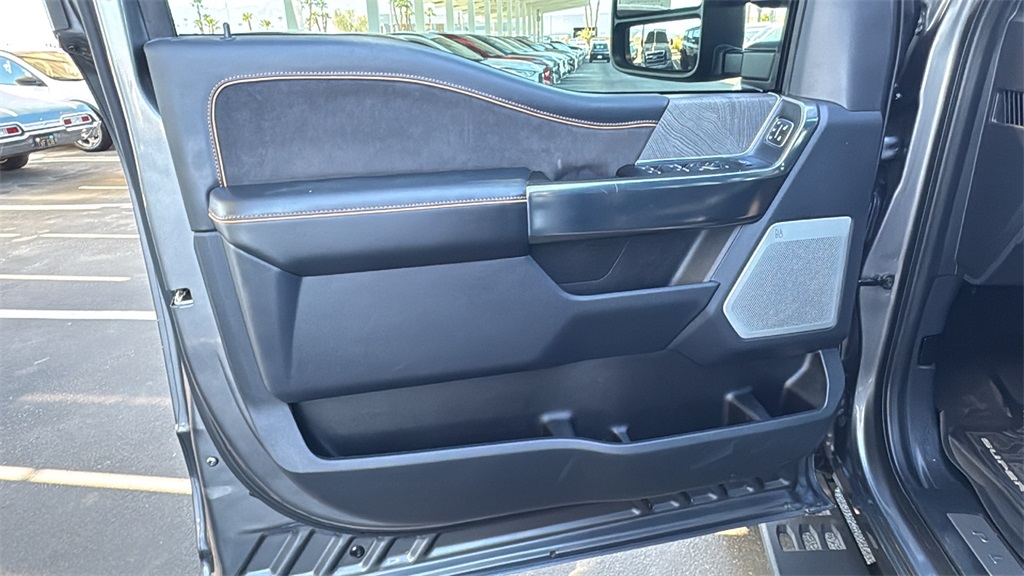 2024 Ford F-350 photo 18