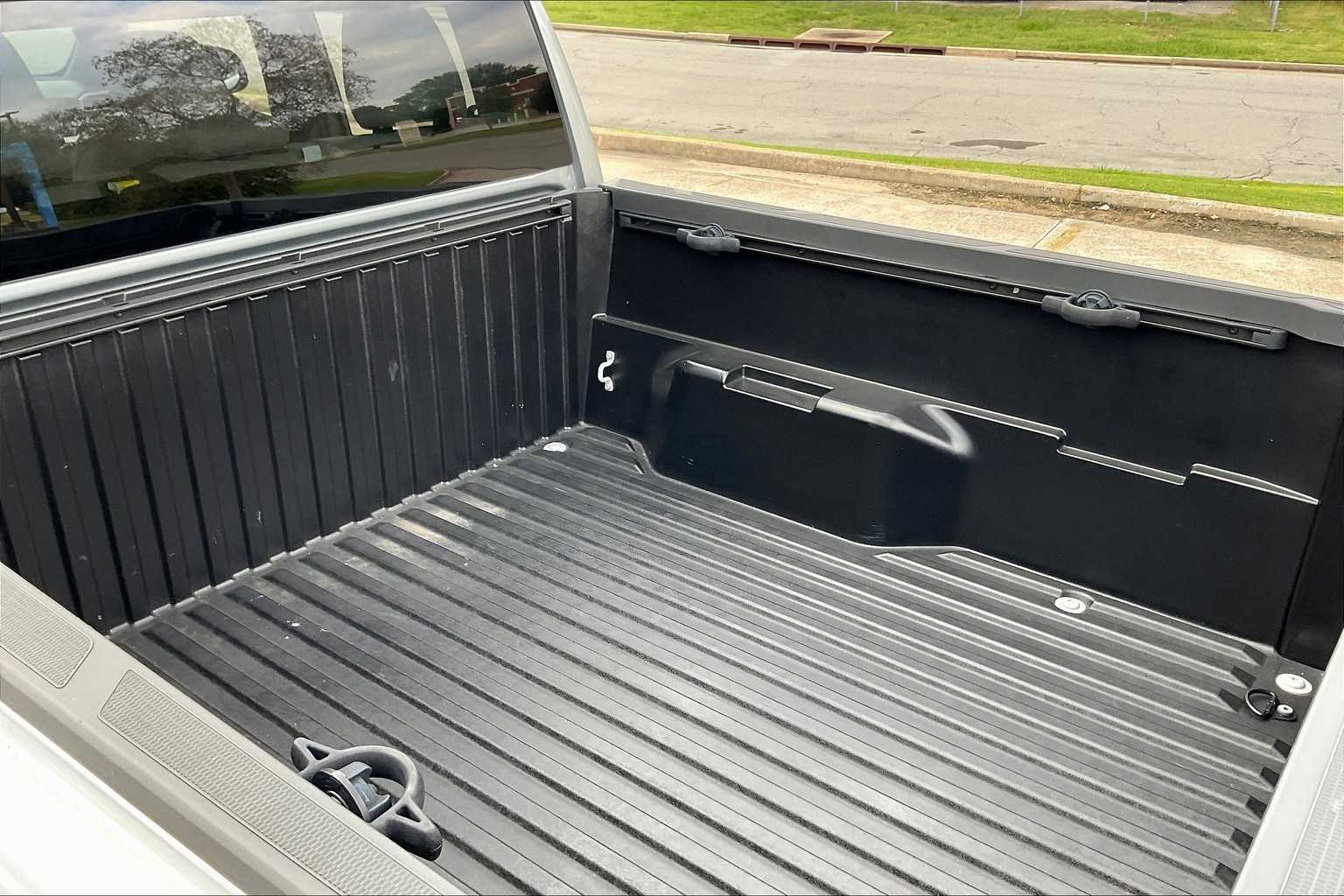 2024 Toyota Tacoma SR5 photo 31