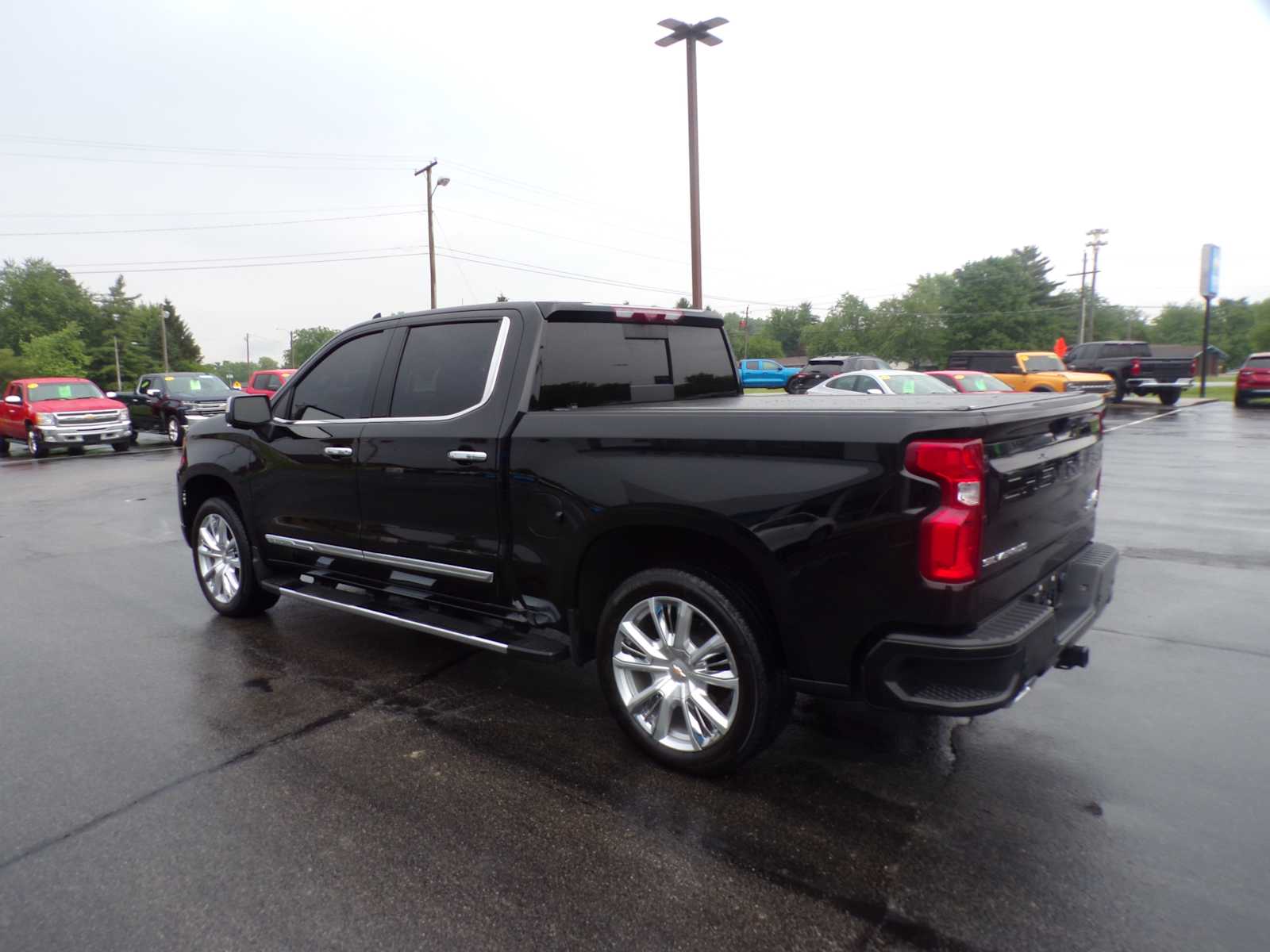 2024 Chevrolet Silverado 1500 High Country photo 5