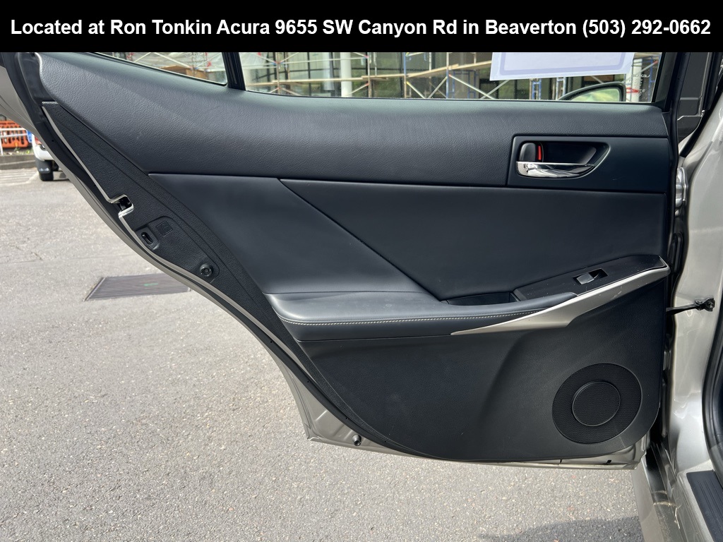 2014 Lexus IS 250 photo 24