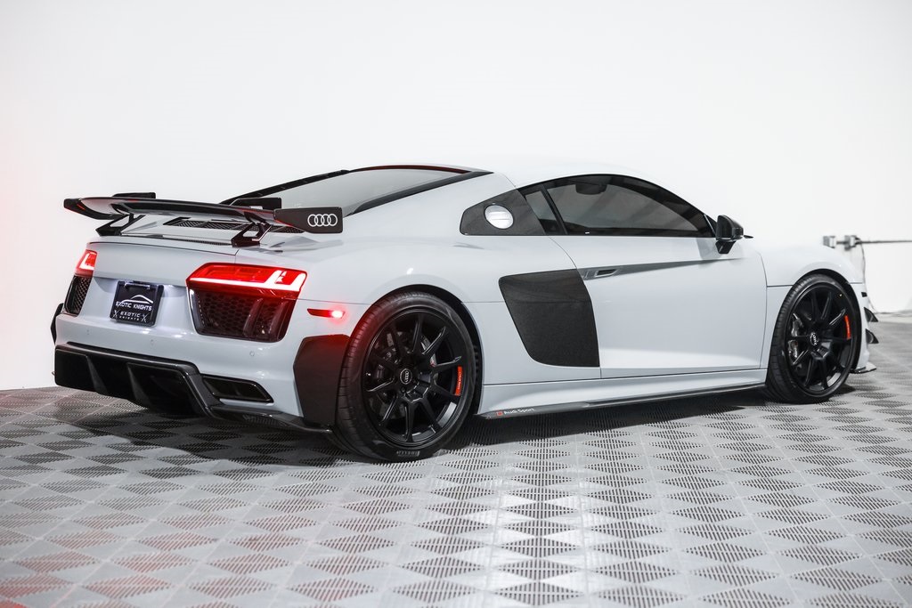 2018 Audi R8 5.2 Plus photo 6