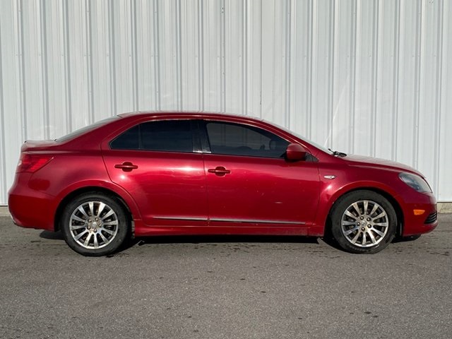 2013 Suzuki Kizashi photo 3