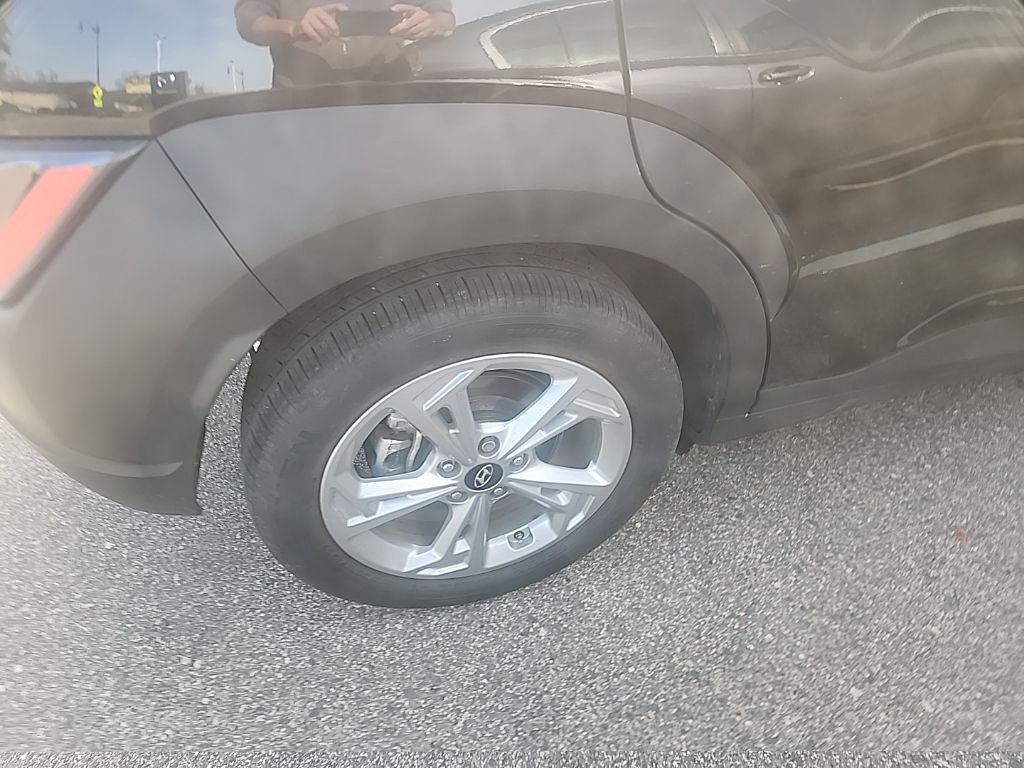 2023 Hyundai Kona SEL photo 3