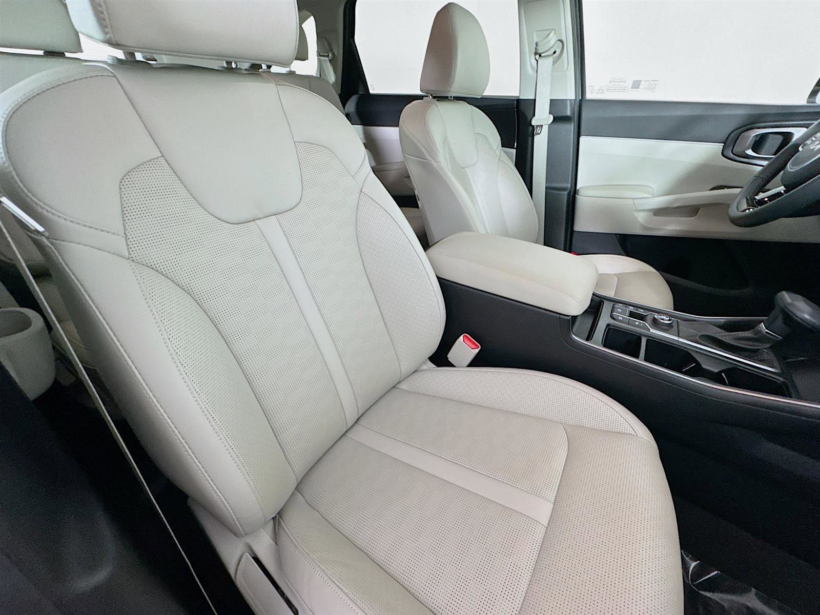 2025 Kia Sorento S photo 21