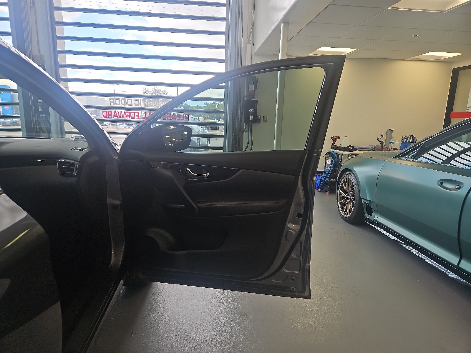 Used 2020 GRAY Nissan SV image 15