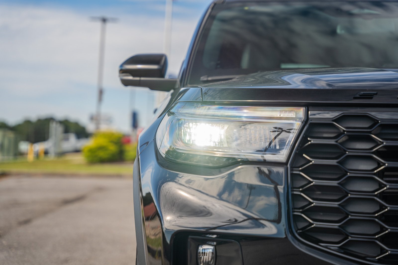 2025 Ford Explorer ST photo 3