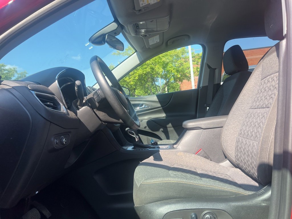 2023 Chevrolet Equinox LT photo 5