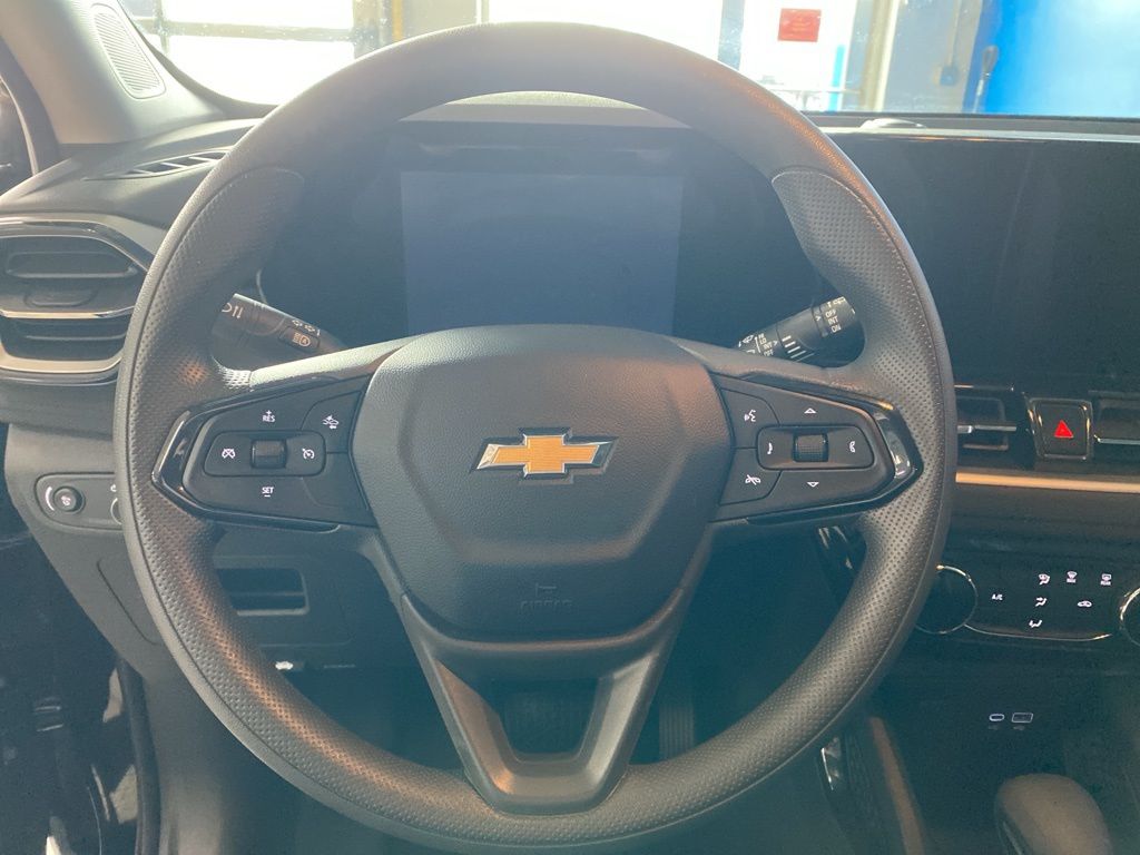 2025 Chevrolet Trailblazer LT photo 4