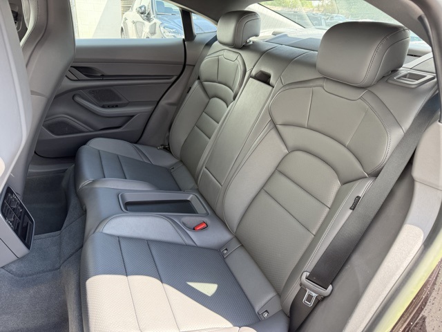 2023 Porsche Taycan Base photo 21