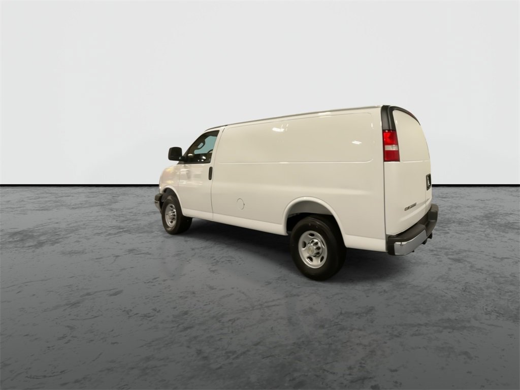 2025 Chevrolet Express Cargo 2500 photo 3