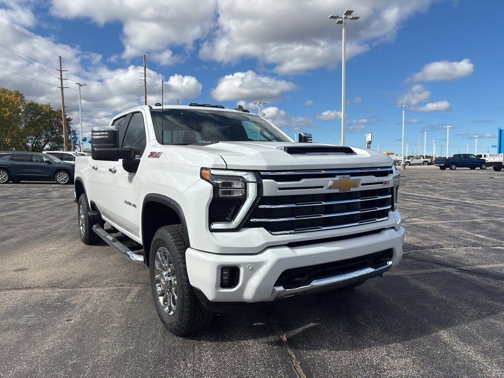 2026 Chevrolet Silverado 2500HD LT photo 3