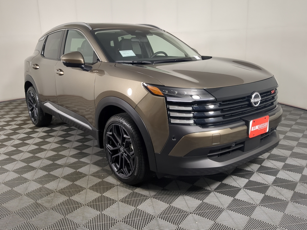 2025 Nissan Kicks SR AWD's photo