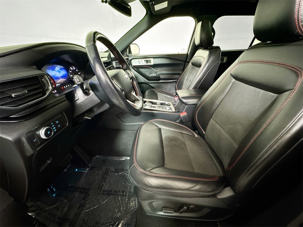 2022 Ford Explorer ST-Line photo 6
