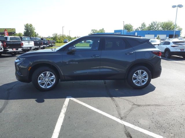 2019 Chevrolet Blazer Base photo 2