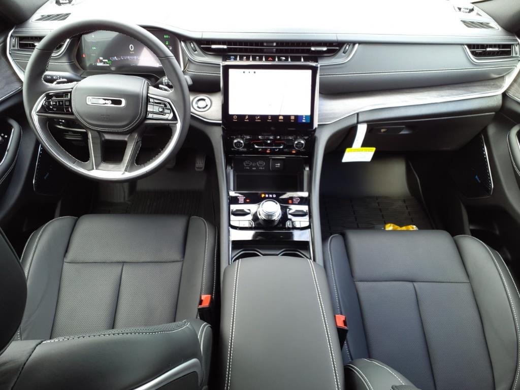 2024 Jeep Cherokee Overland 4xe photo 30