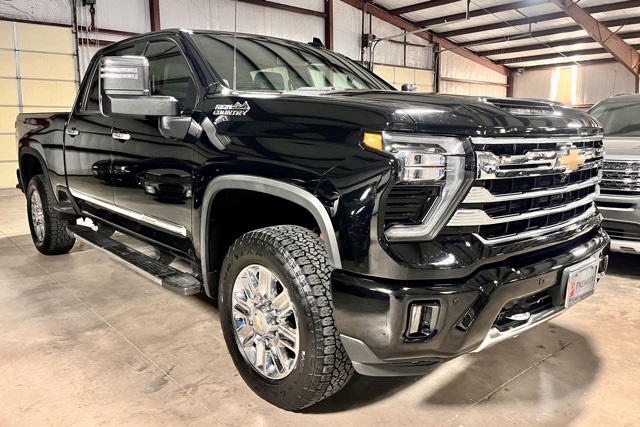 2024 Chevrolet Silverado 2500HD High Country's photo