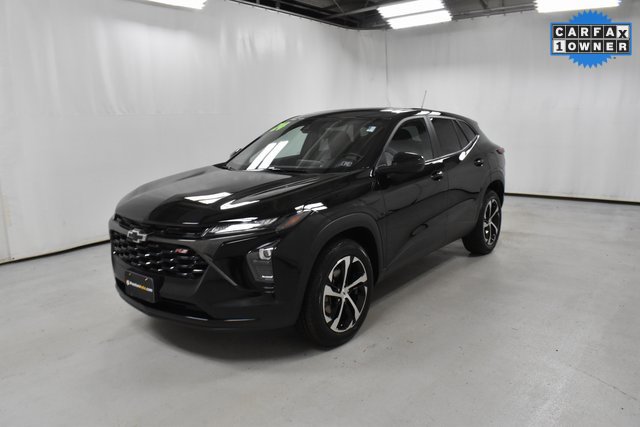 2024 Chevrolet Trax photo 2