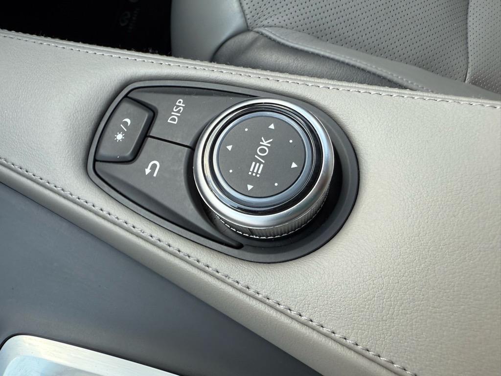 2024 Infiniti QX50 Luxe photo 14
