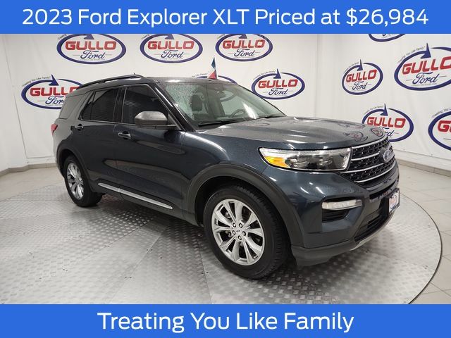 2023 Ford Explorer XLT's photo