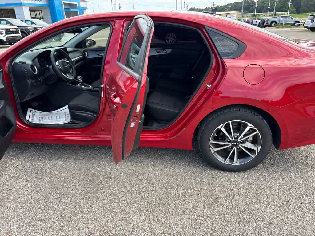 2022 Kia Forte LXS photo 31