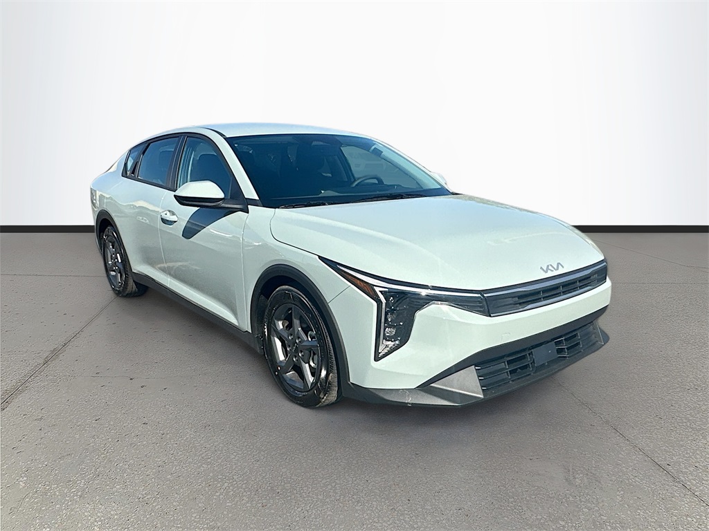 2025 Kia K4 LXS's photo