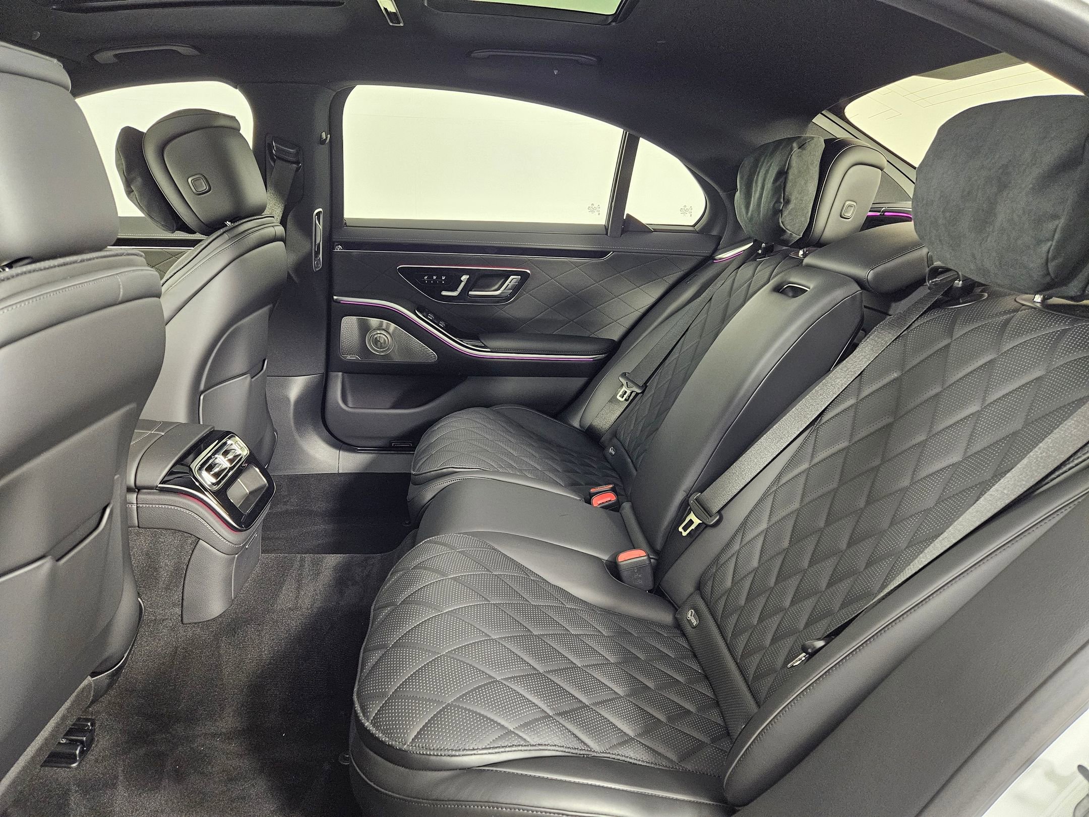 2025 Mercedes Benz S 580e 4MATIC photo 17