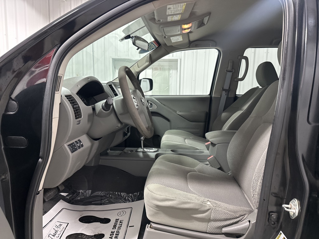 2021 Nissan Frontier SV photo 12