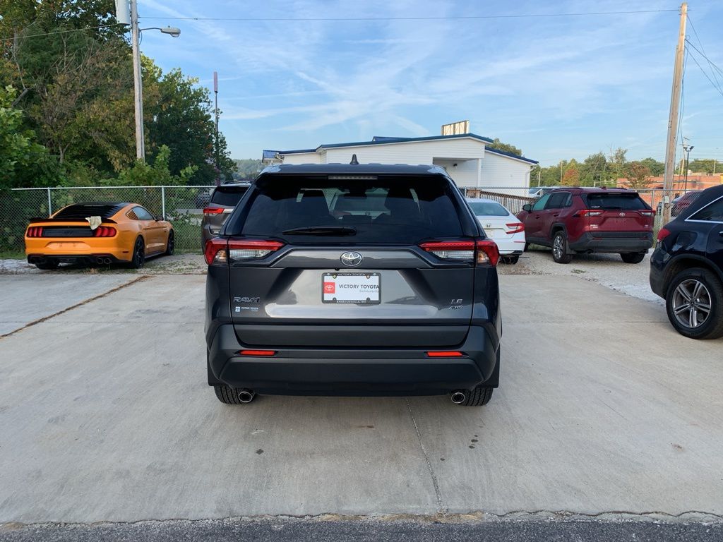 2025 Toyota RAV4 LE photo 3