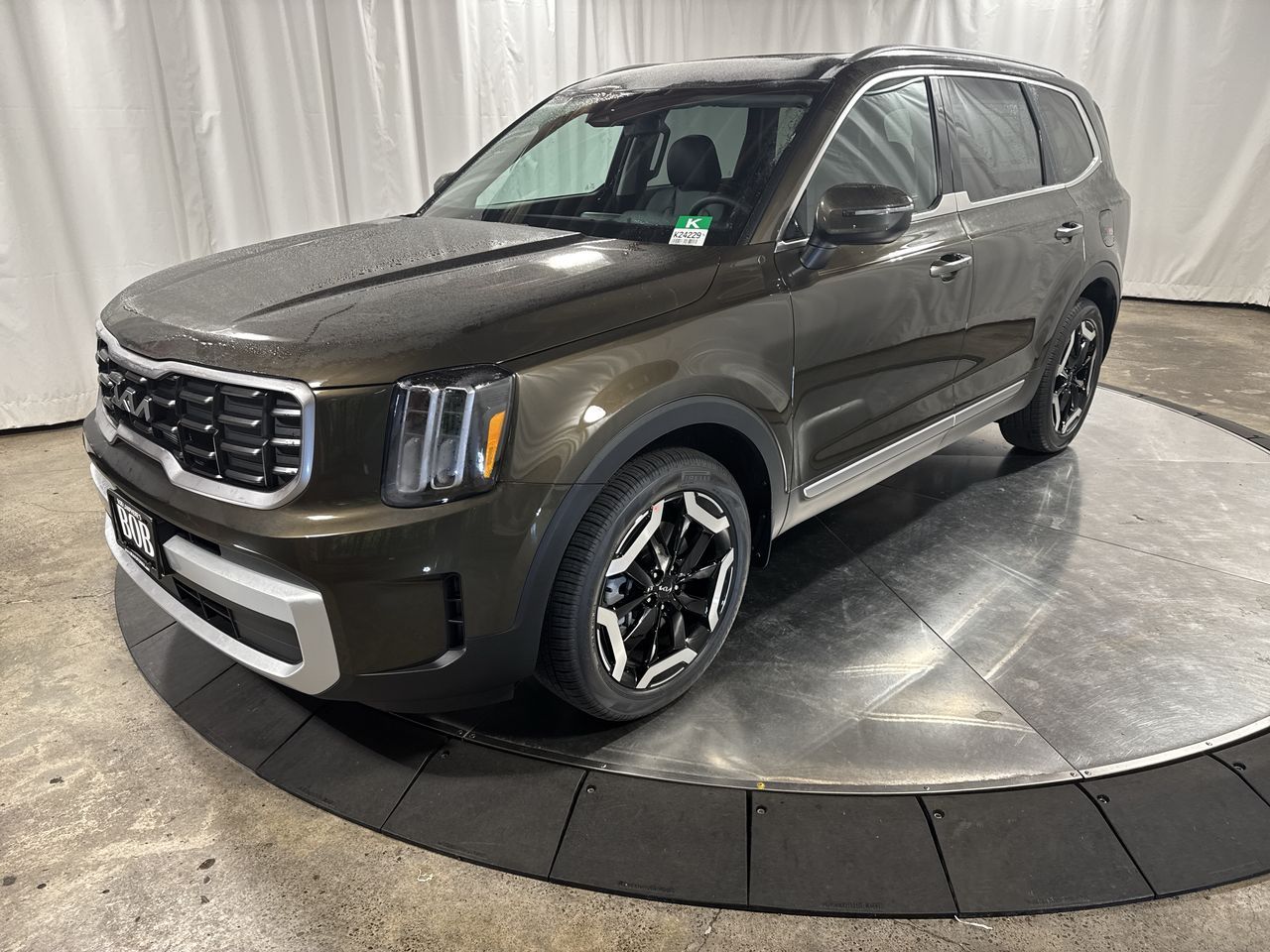 2025 Kia Telluride S's photo