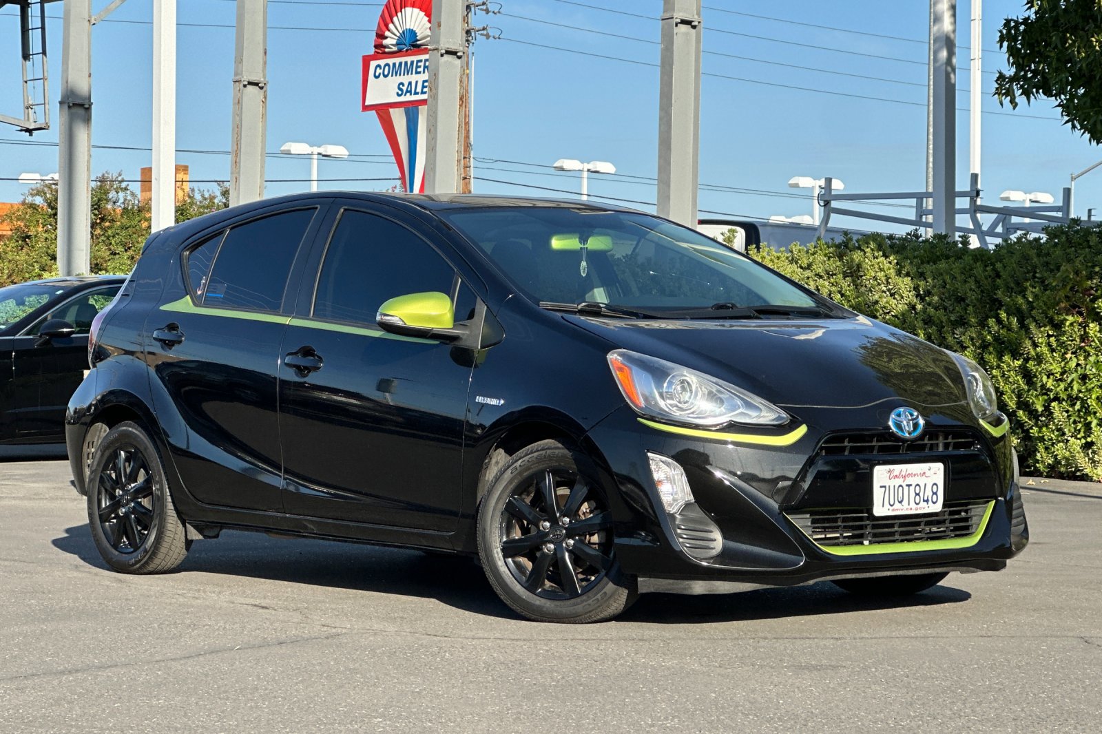 2016 Toyota Prius C Four photo 2