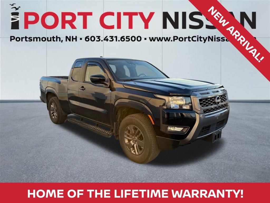 2025 Nissan Frontier SV's photo