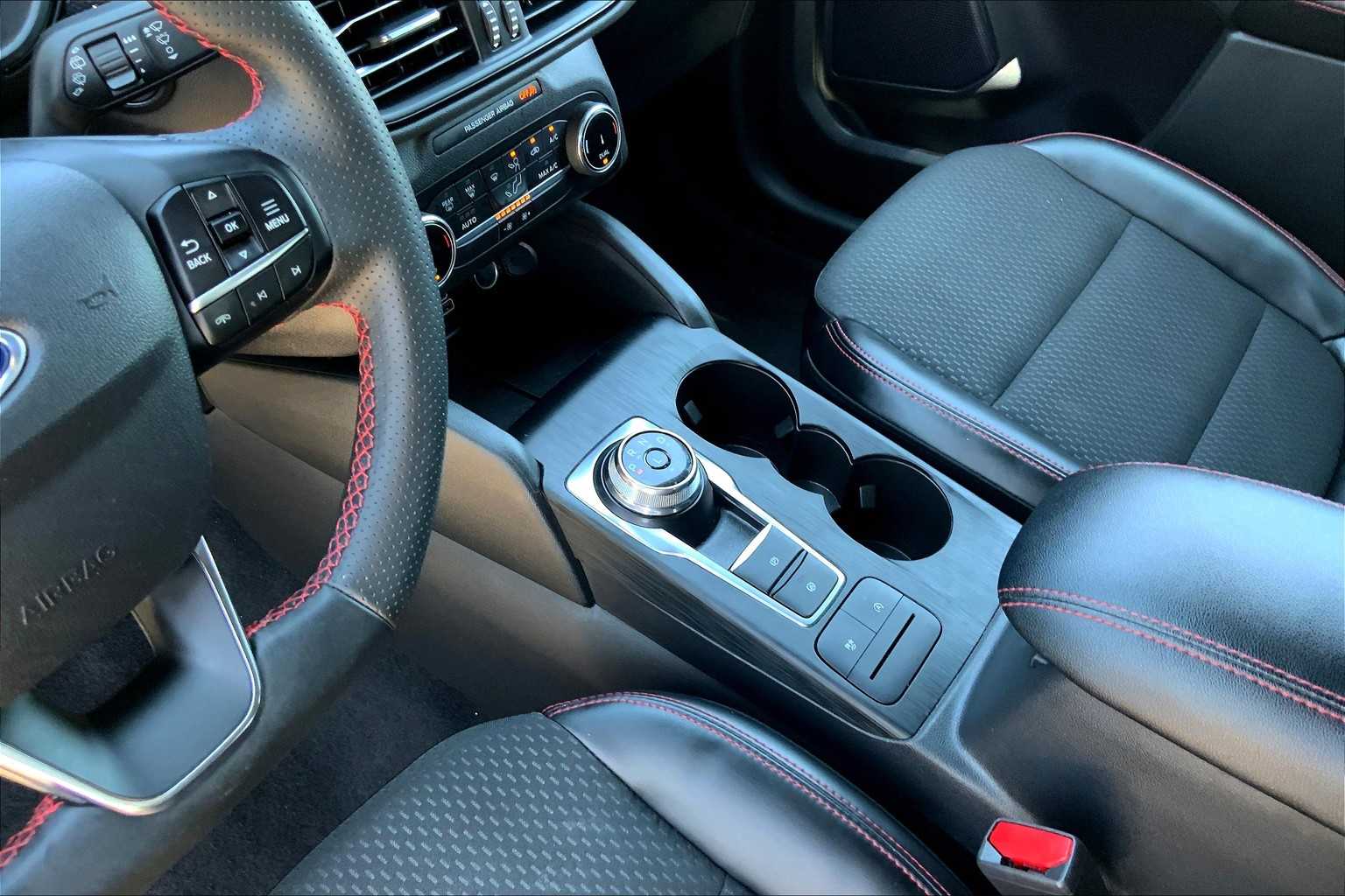 2024 Ford Escape ST-Line photo 13
