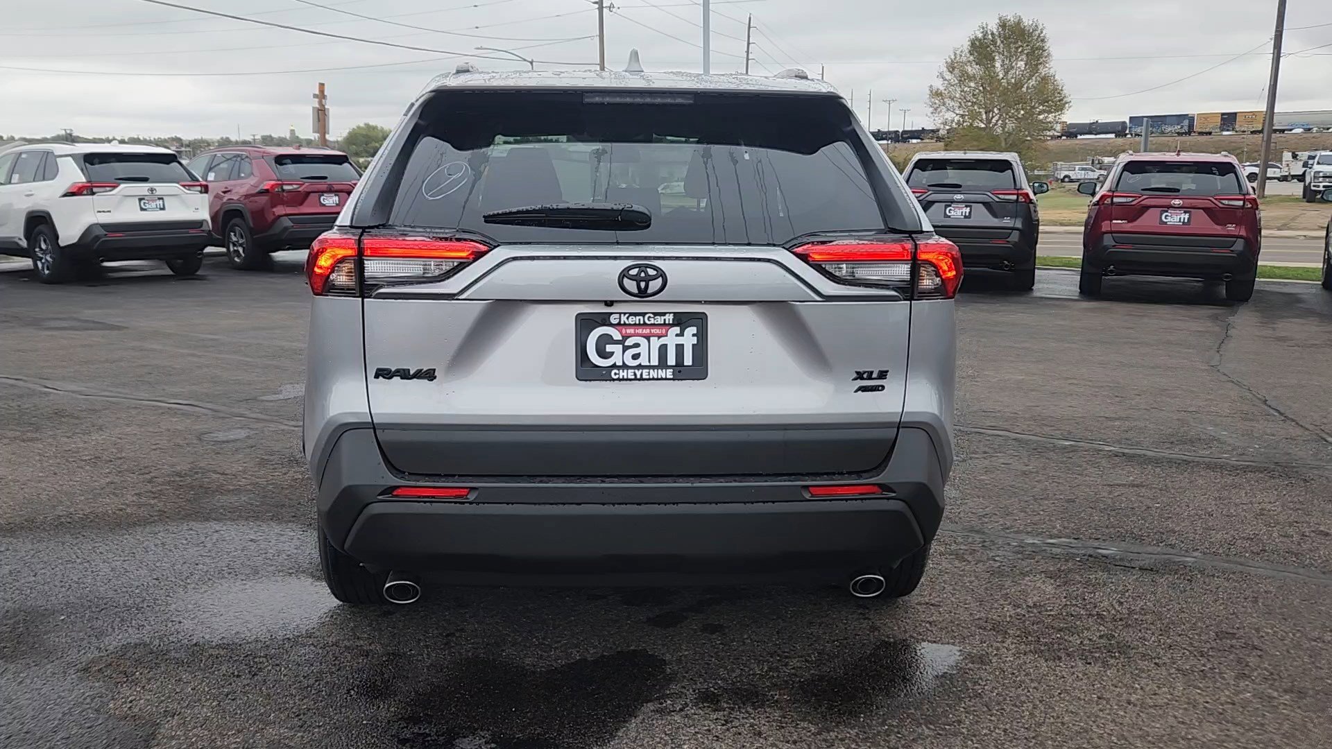 2025 Toyota RAV4 XLE photo 3