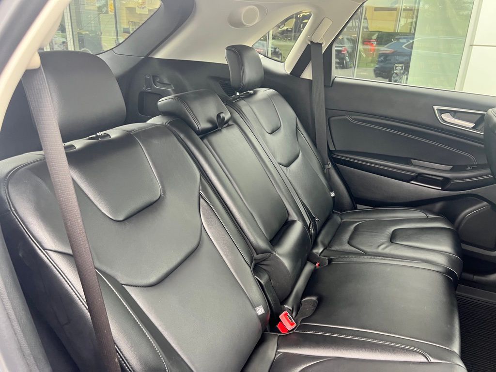 2022 Ford Edge Titanium photo 29