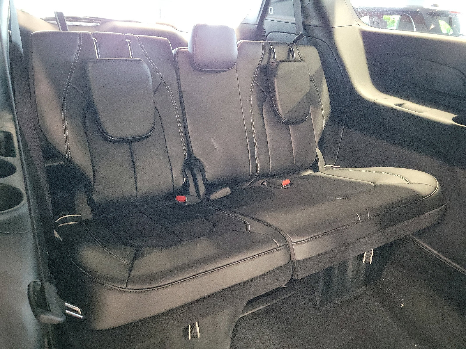 2025 Chrysler Voyager LX photo 13