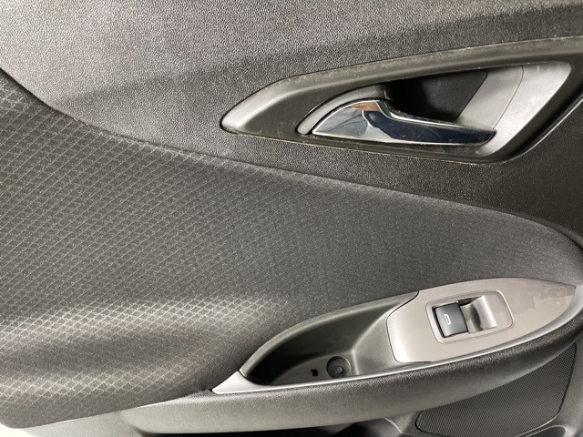 2023 Chevrolet Malibu 1LT photo 32