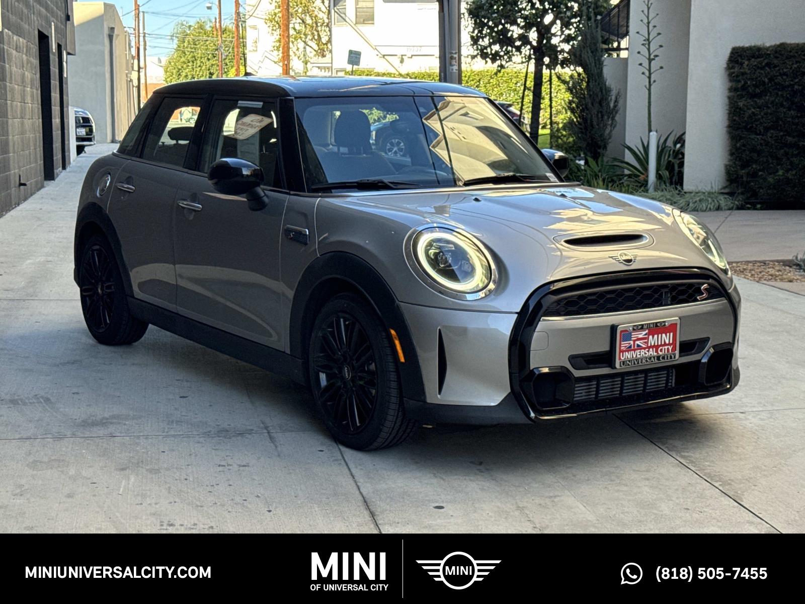 2023 MINI Hardtop 4 Door S's photo