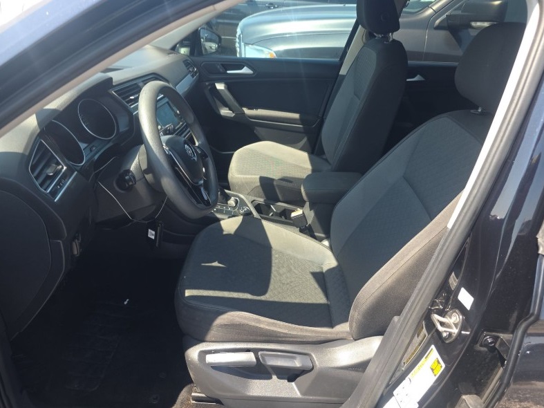 2019 Volkswagen Tiguan S photo 12