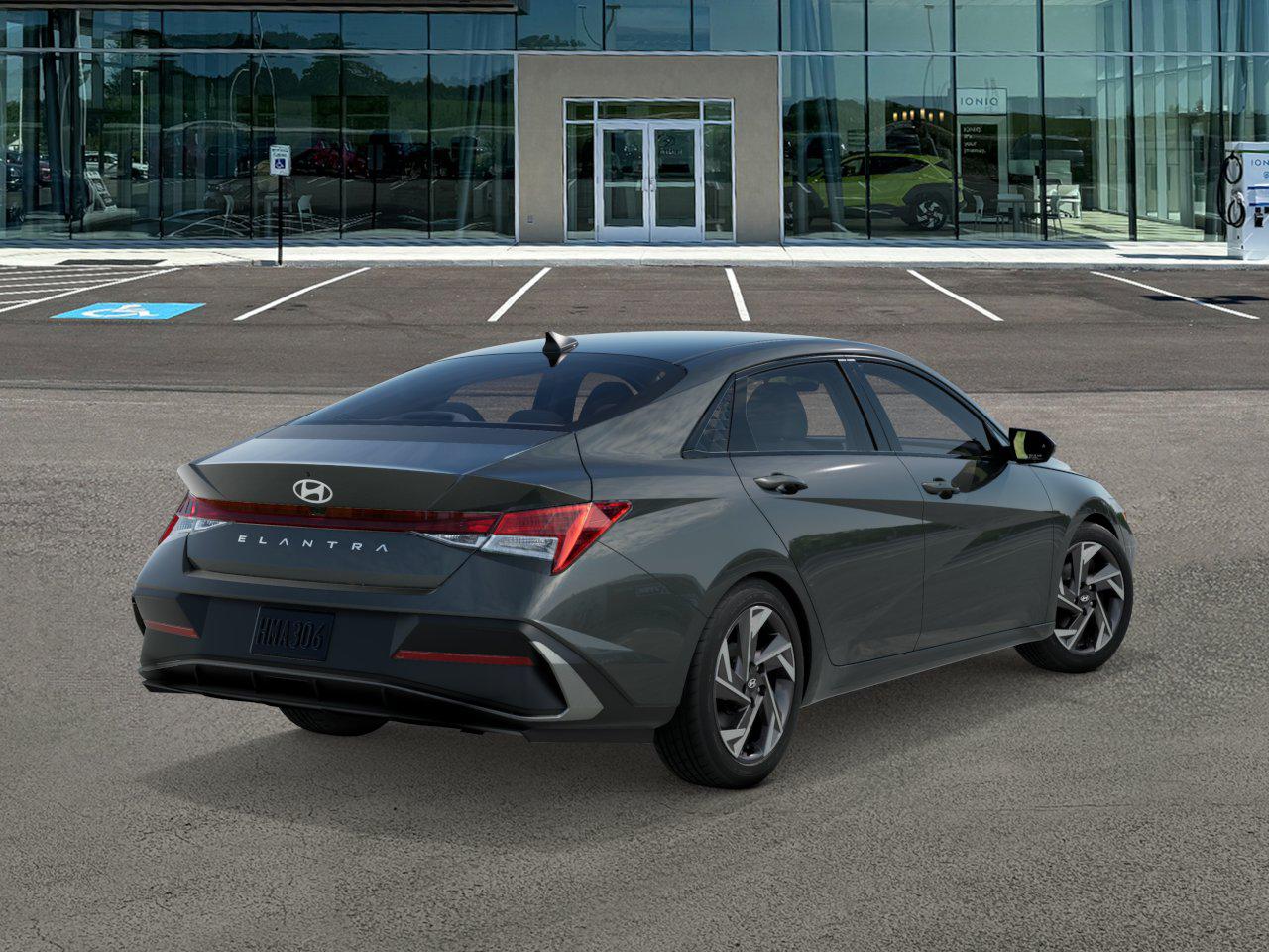 2025 Hyundai Elantra SEL Convenience photo 4
