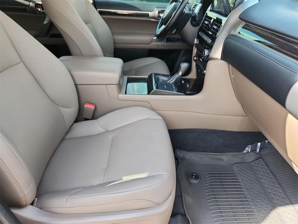 2023 Lexus GX Premium photo 19