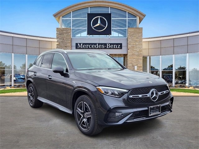 2025 Mercedes Benz GLC 300 4MATIC photo 3