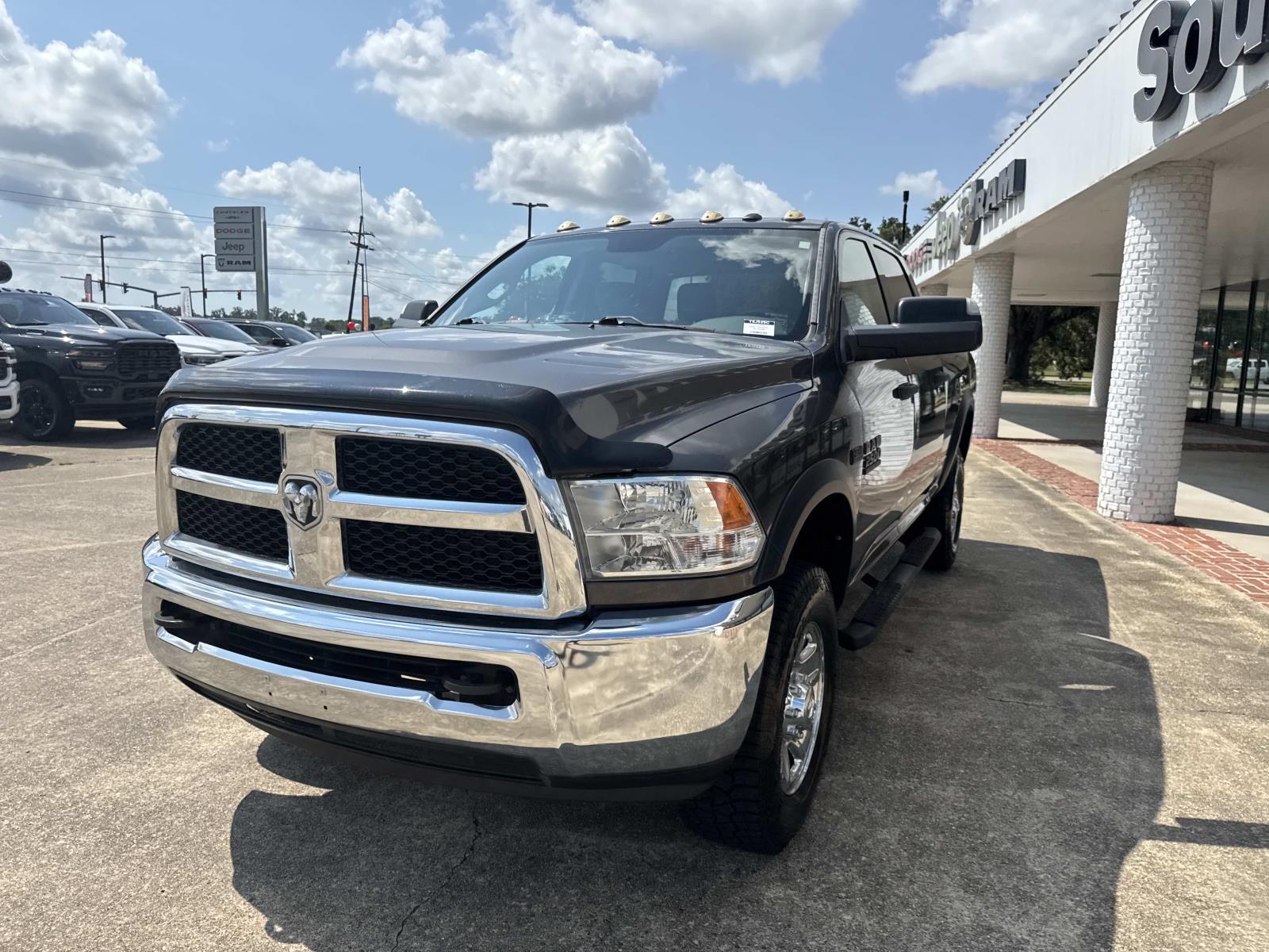 2018 Ram 2500 Tradesman photo 3